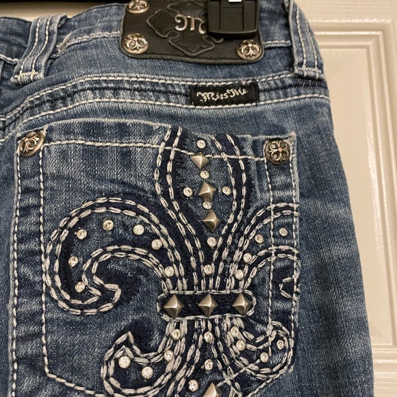 Miss Me Buckle Jeans - Picture 4 of 6